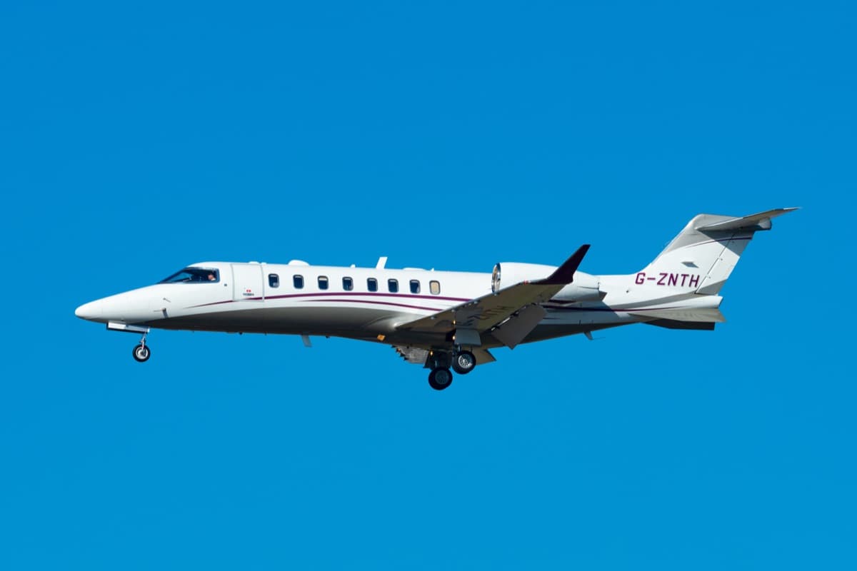 Learjet 75